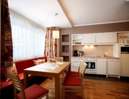 Sonnblick Apartments Und Zimmer - Nationalpark Sommercard Inklusive Hollersbach im Pinzgau Exterior foto